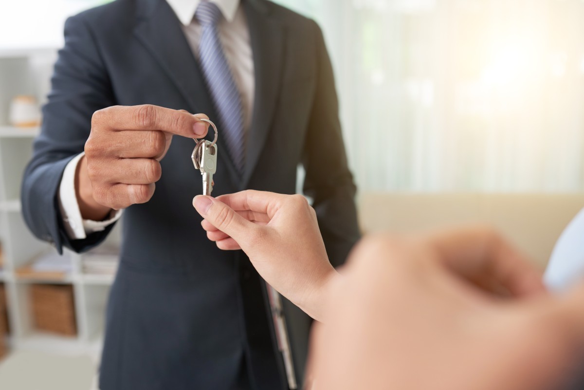 Can You Sell a House with Squatters